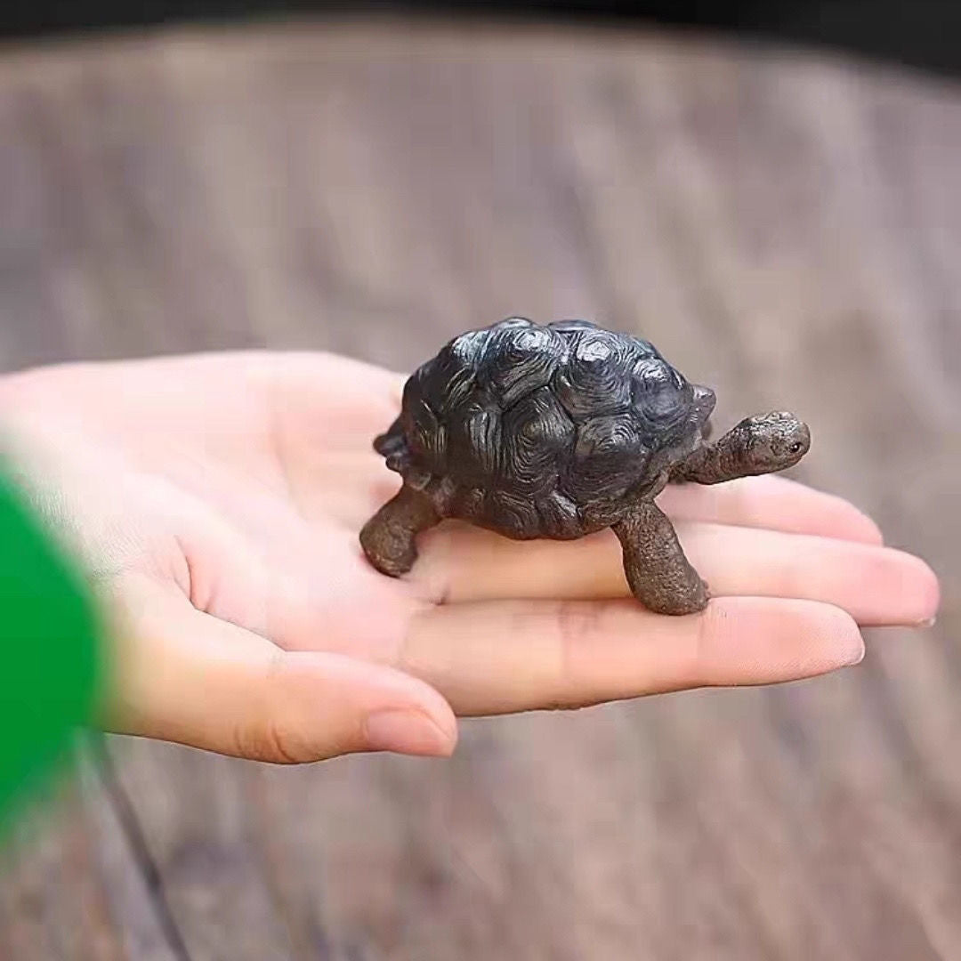 Purple sand pure handmade tea pet turtle mini exquisite tea table tea ceremony tea pet