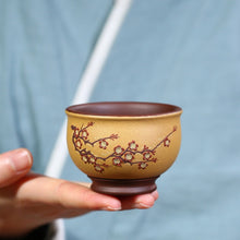 Load image into Gallery viewer, Yixing purple sand cup purple mud pure handmade mud painted two-color cup
