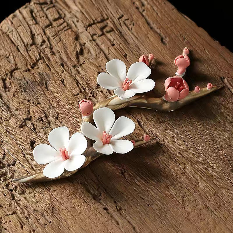 Hand-kneaded flower tea pet ceramics hand-made wintersweet branch plum blossom ornament