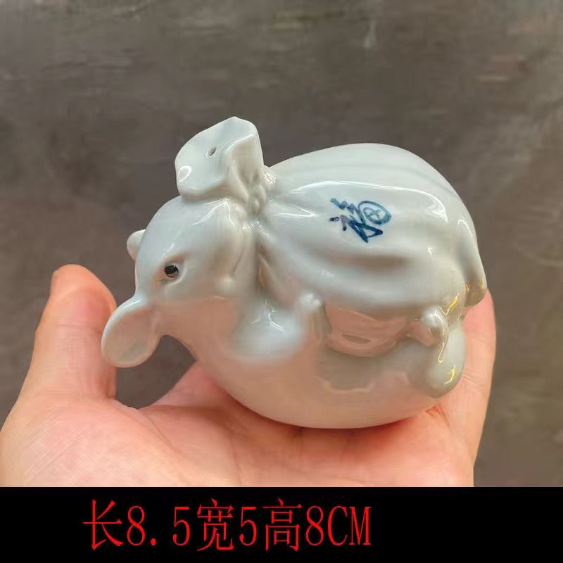 Ceramic Ge Kiln Tea Pet Flower Pet Mouse Cow Pig Elephant Chicken Ru Kiln Ornament