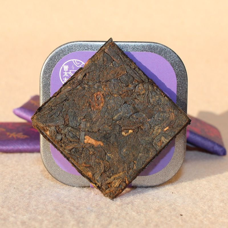 Pu'er tea ripe tea Yunnan aged old Pu'er tea glutinous fragrance Pu'er small square slices