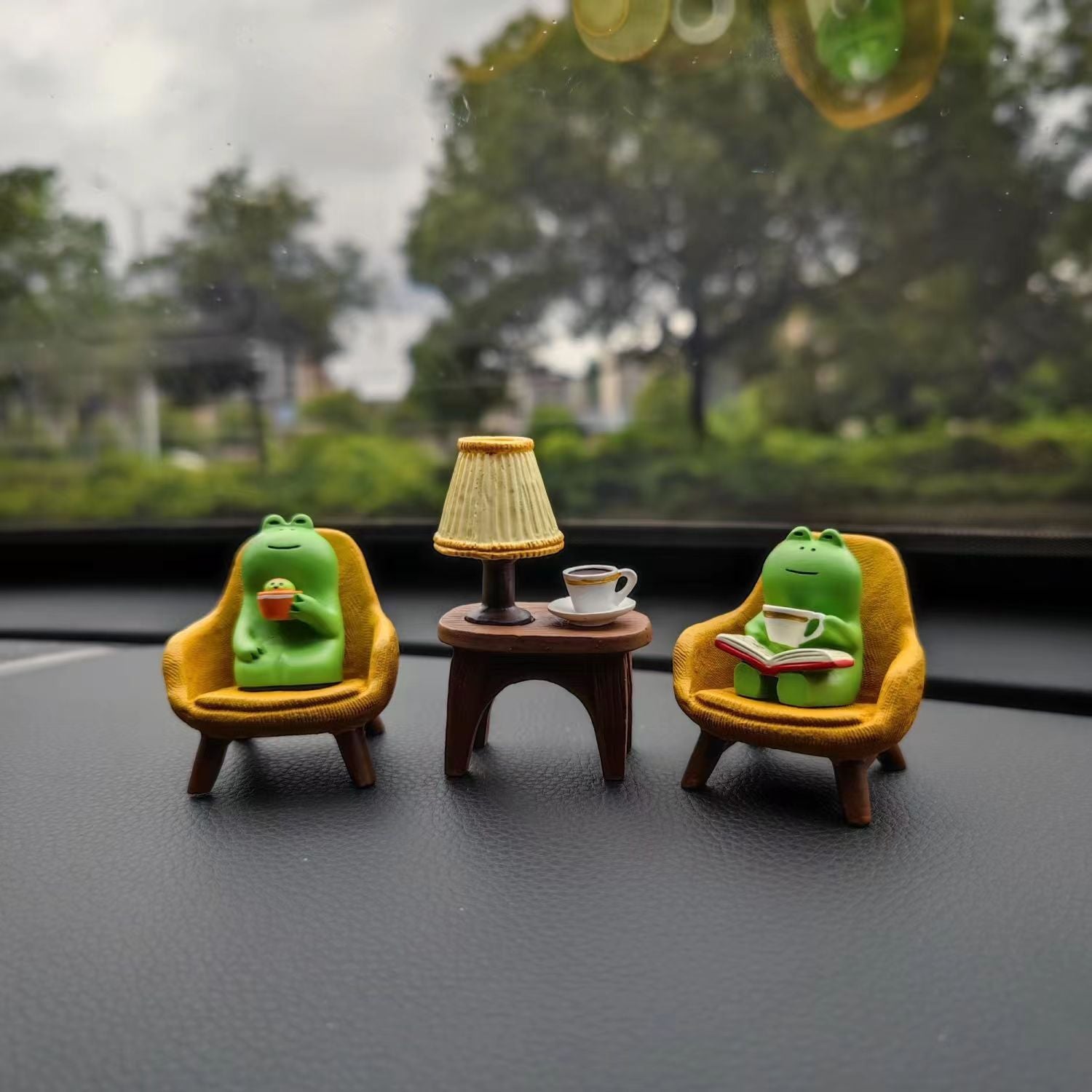 Cute frog car decoration | Warm and healing car decoration