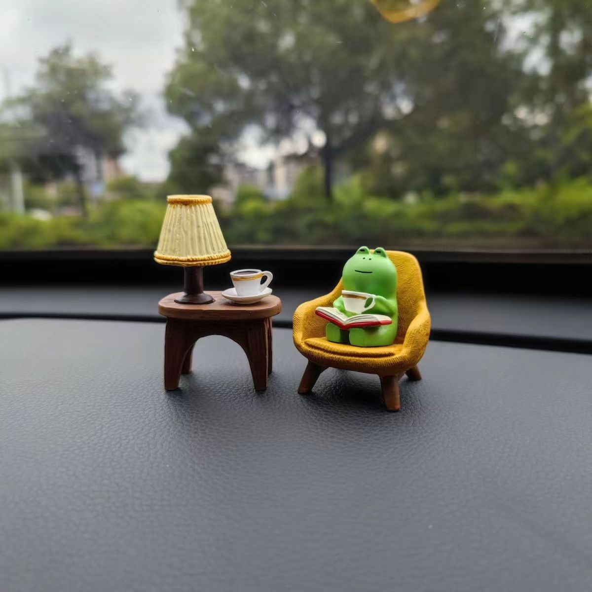 Cute frog car decoration | Warm and healing car decoration