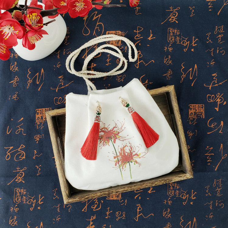 Antique hanfu tassel handbag