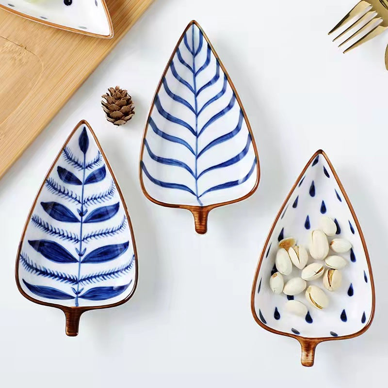 Creative Japanese Leaf Sauce Ceramic Dish Set