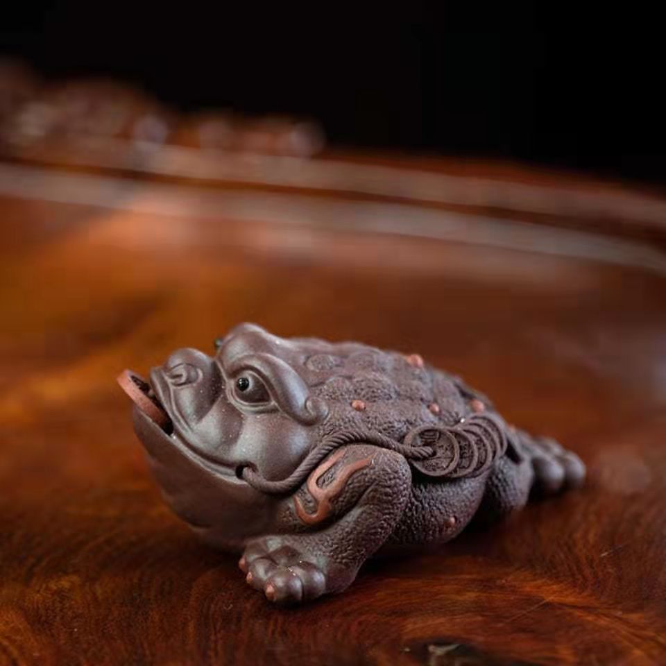 Yixing Purpal Clay Lucky Golden Toad Tea Pet