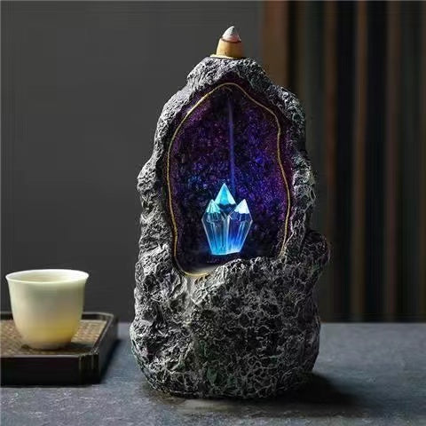 Creative resin countercurrent incense burner crystal hole decoration