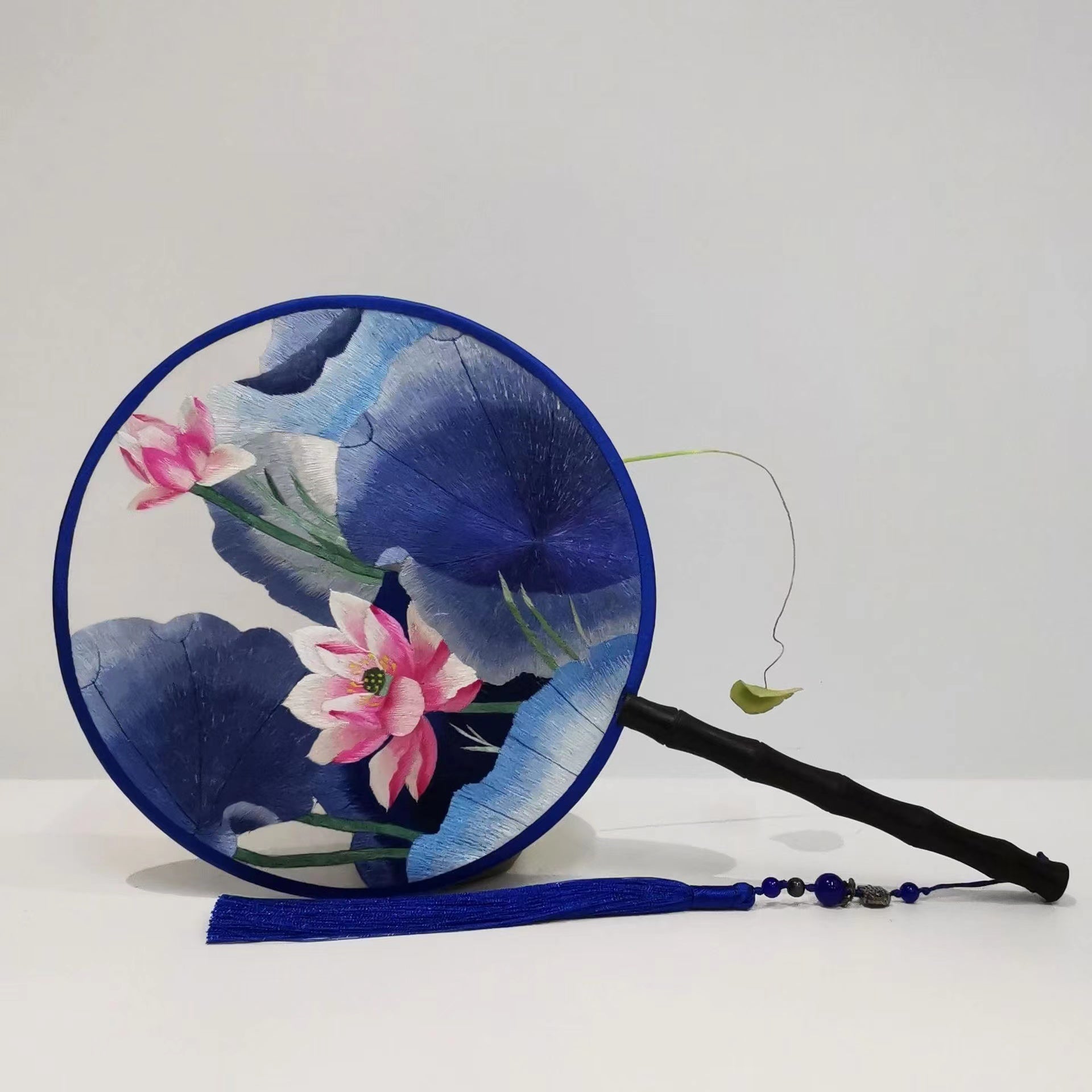 Su embroidery fan hand embroidery double-sided embroidery silk fan hand embroidery palace fan