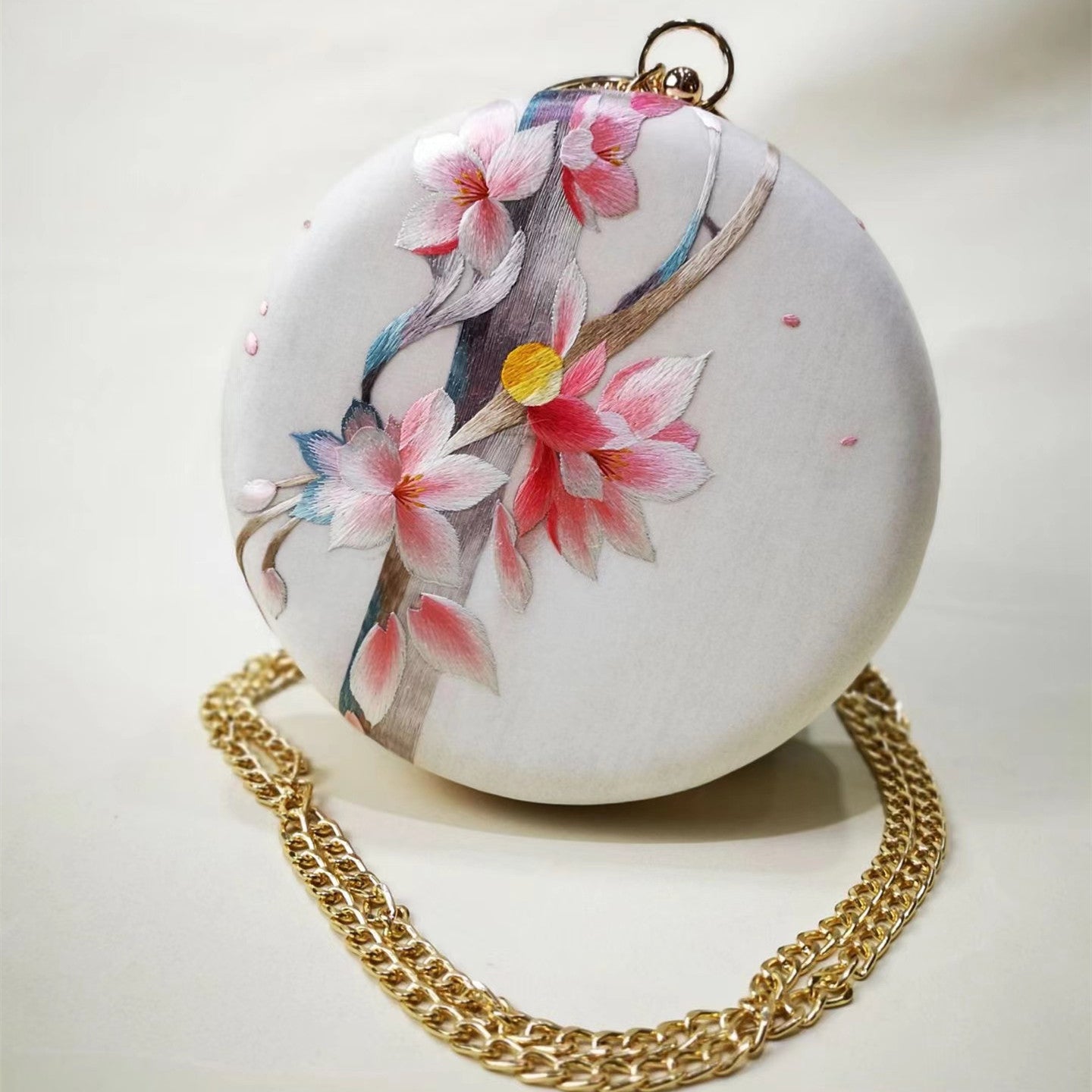 Su embroidery round bag hand embroidery China handbag