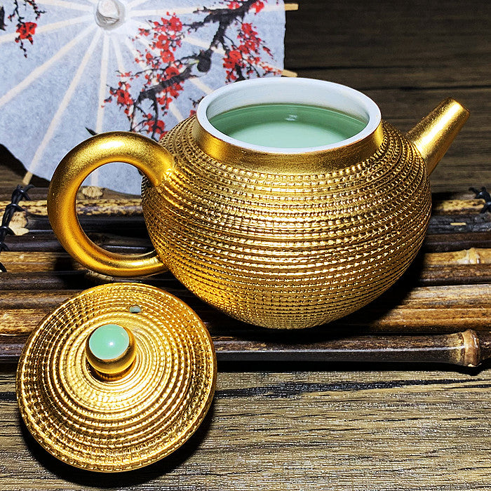 Master Collection---- 24K Gold Teapot/Teacup (M276)