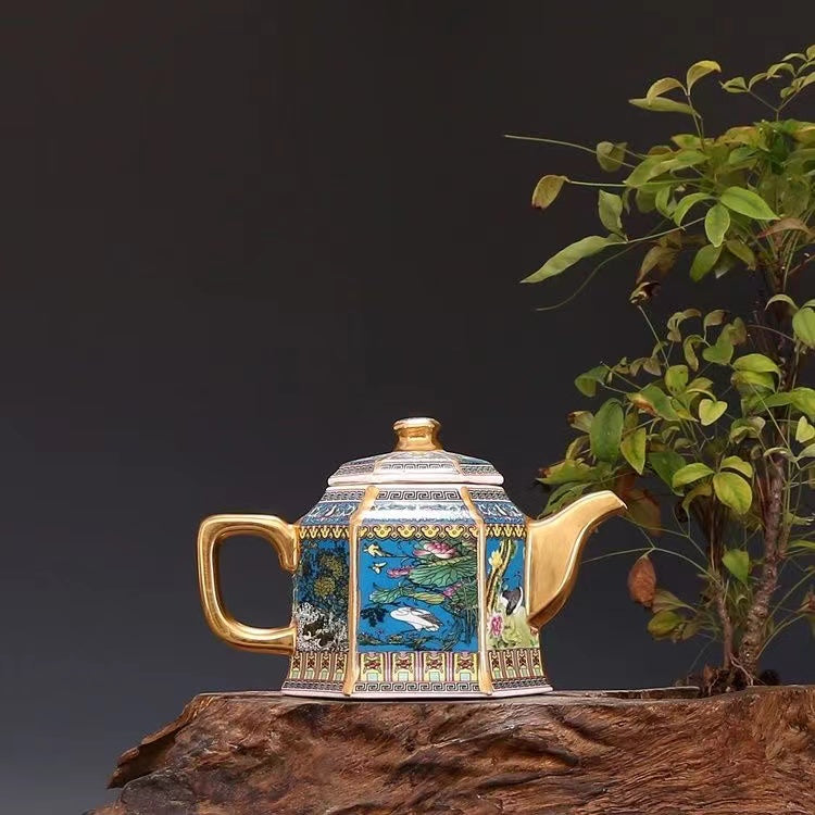 Enamel gilt kungfu Teapot