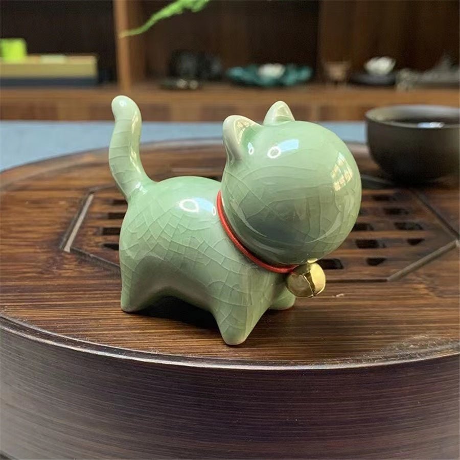 High end tail raising cute cat ornaments