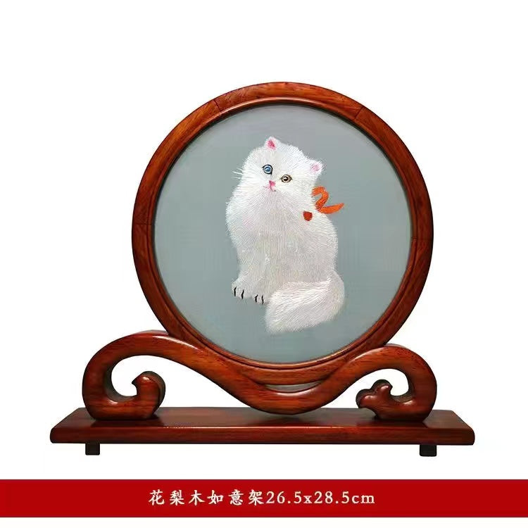 Double-sided hand-made ornaments of Hunan embroidery inviting wealthy Persian white cat