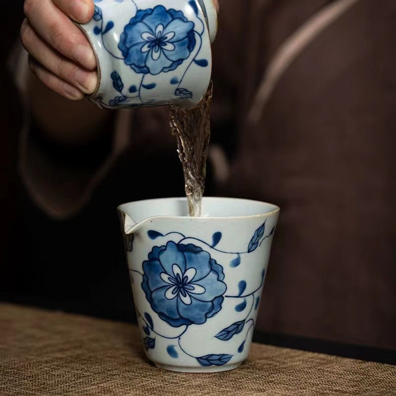 Blue and white justice cup antique rough pottery tea ceremony