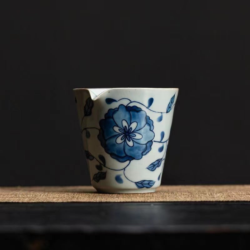 Blue and white justice cup antique rough pottery tea ceremony