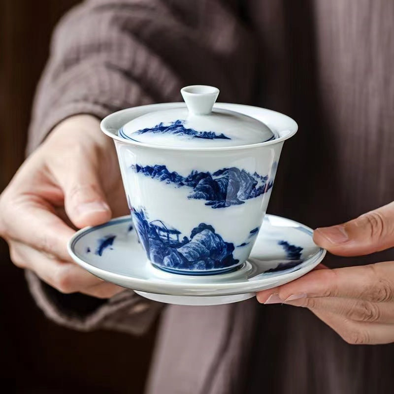 Blue and white landscape bowl Gaiwan