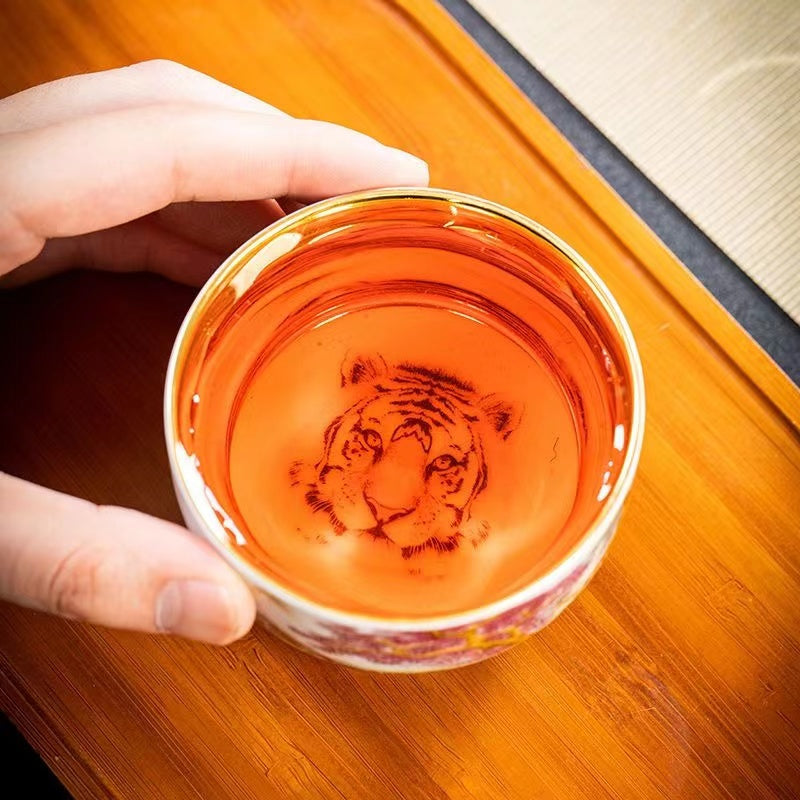 Master Collection----  Hand-painted tiger Gilt Teacup (M450)