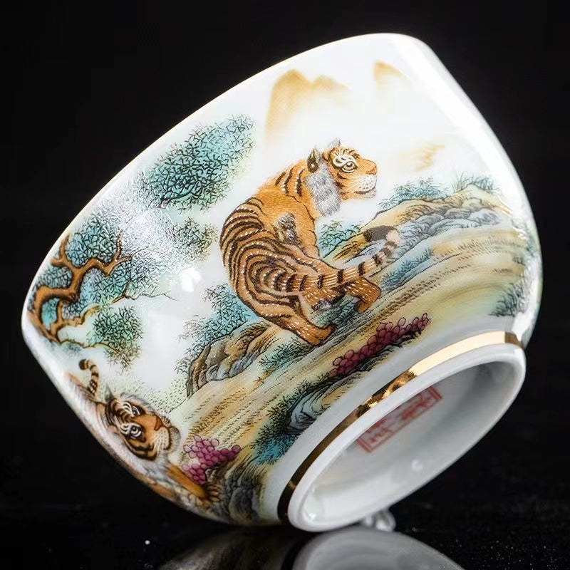 Master Collection----  Hand-painted tiger Gilt Teacup (M450)