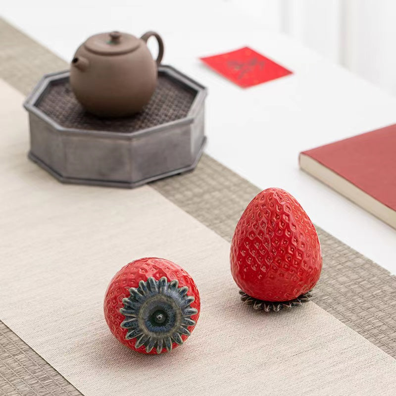 Mini Ceramic Simulated Strawberry Tea jar