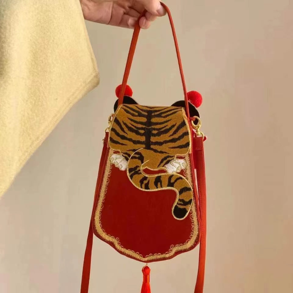 Embroidered Tiger Head Crossbody Bag