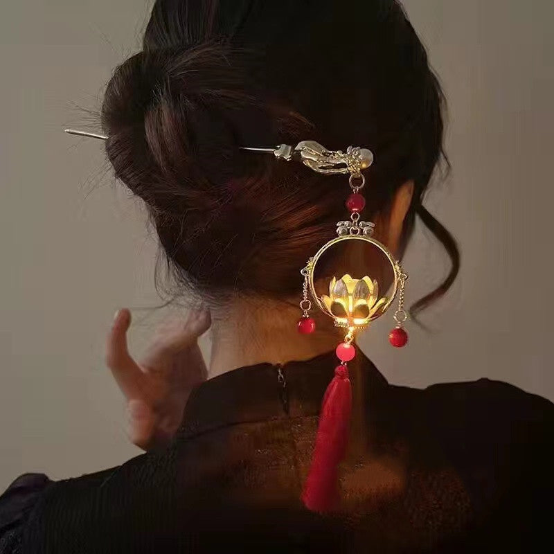 Illuminating lantern hairpin lotus lantern step shake tassel hairpin