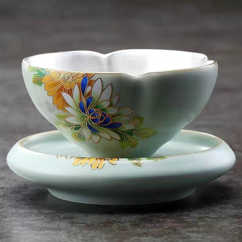 Master Collection---A hand-painted gilt cup with flower petals(M492)