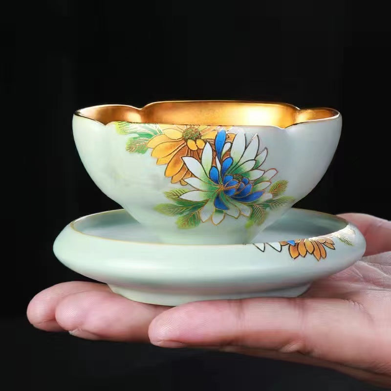 Master Collection---A hand-painted gilt cup with flower petals(M492)