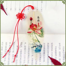 Load image into Gallery viewer, Openwork leaf lotus vein bookmark
