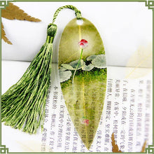 Load image into Gallery viewer, Openwork leaf lotus vein bookmark
