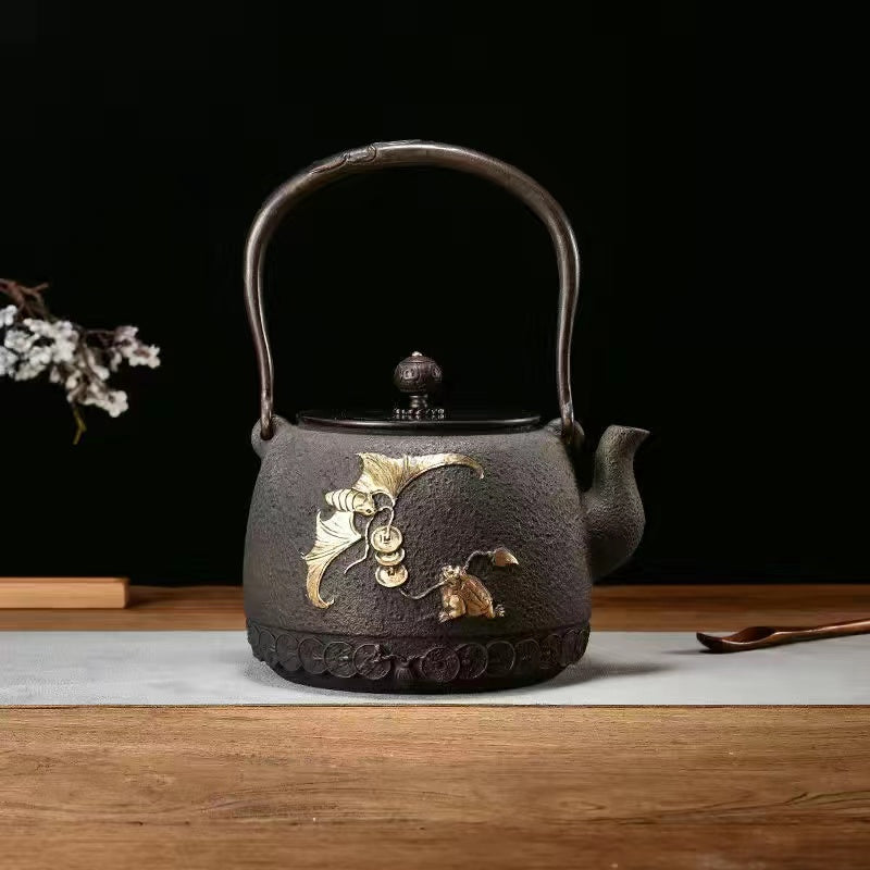 Purely handmade embossed old iron kettle