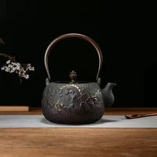 Load image into Gallery viewer, Purely handmade embossed old iron kettle
