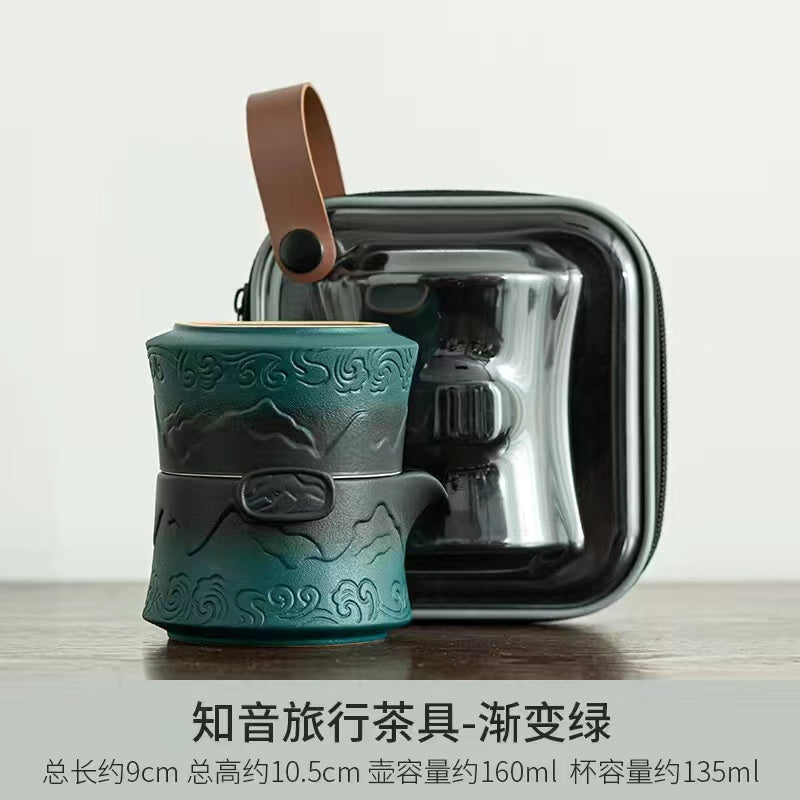 Gradient color view of the mountains and the sea mountain sea tea cup Travelwear Set