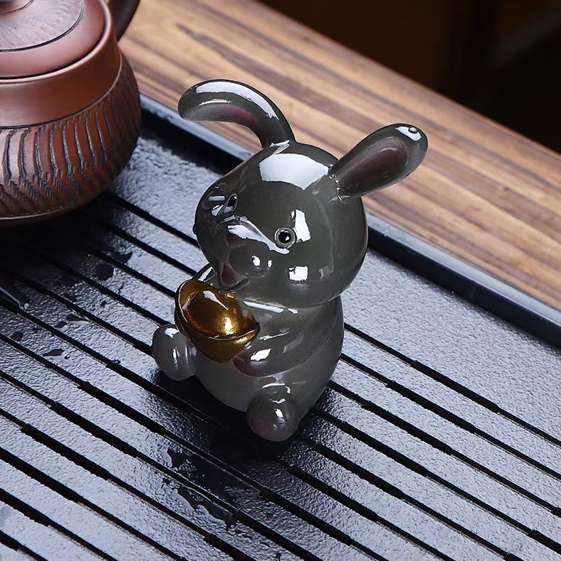 Yuanbao rabbit tea pet discolored tea pet when exposed to heat