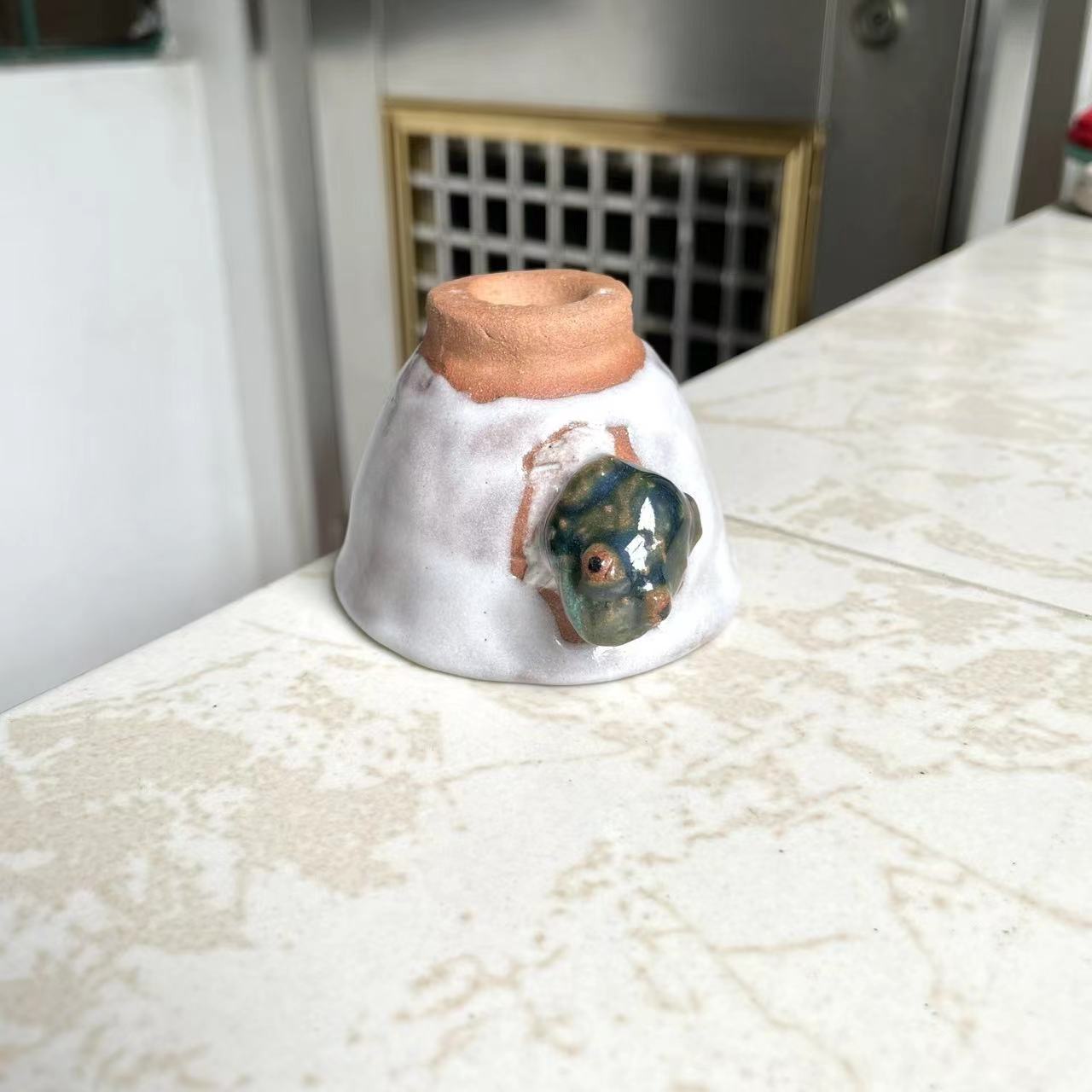 Handmade orphan creative frog kung fu tea cup