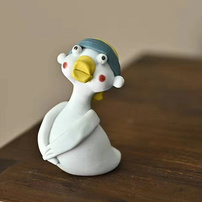 Jingdezhen hand-kneaded ceramic duck small ornaments tea pet