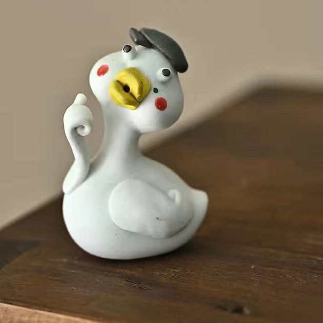 Jingdezhen hand-kneaded ceramic duck small ornaments tea pet