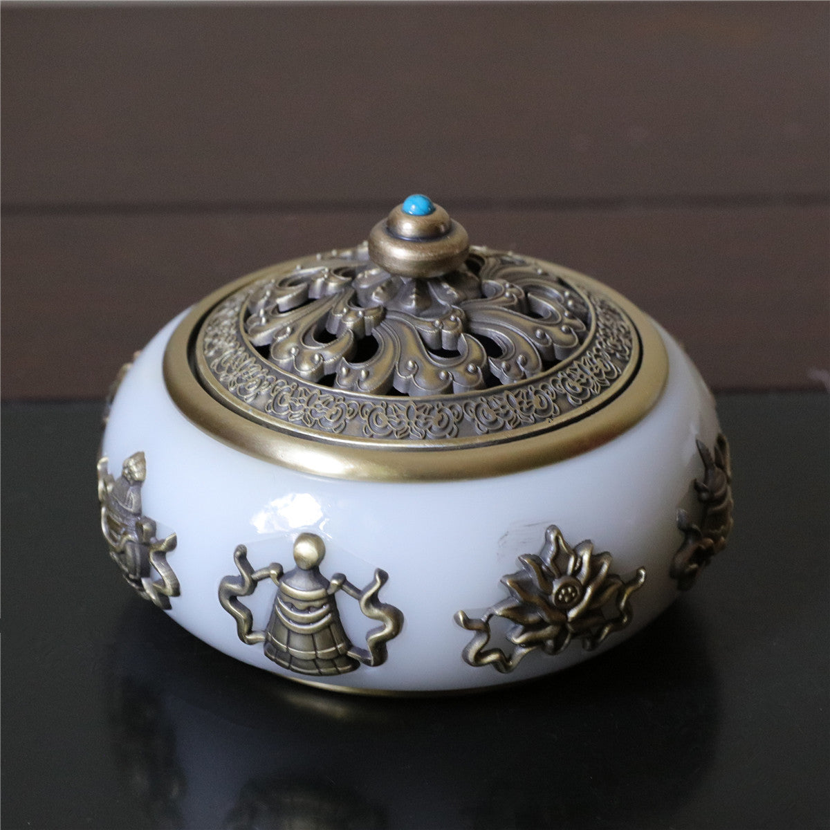 Eight treasures and eight auspicious incense burner