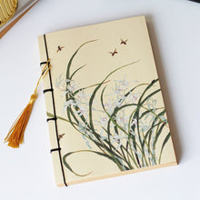 Load image into Gallery viewer, Ancient style thread tassel notebook
